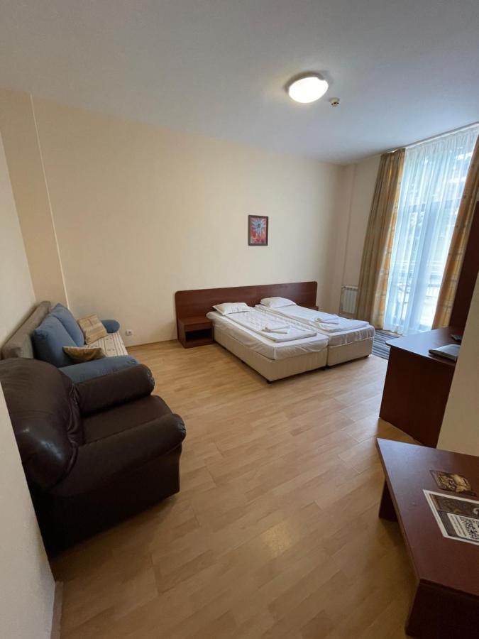 Persey Flora Aparthotel 4*